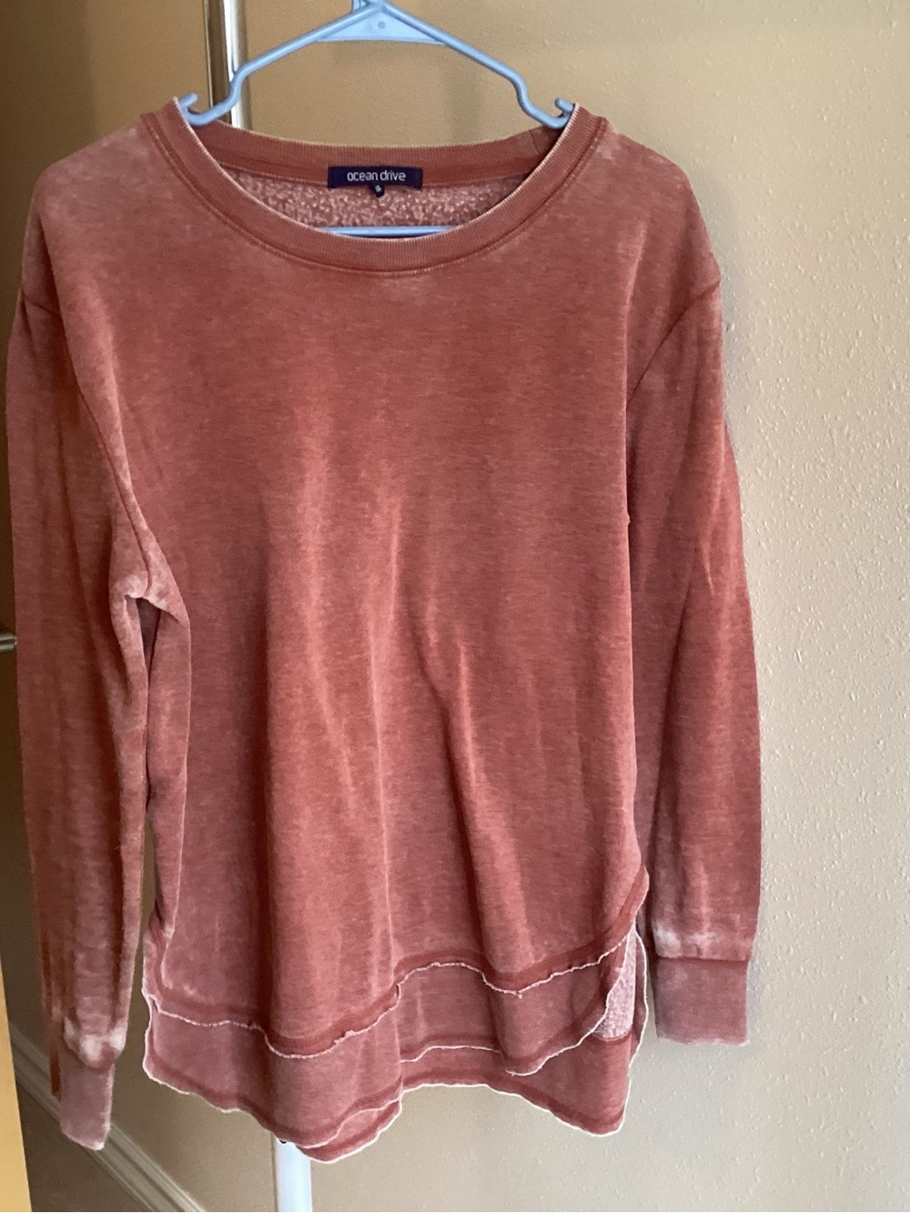 Ocean Drive Washed Rust/Red Crewneck Sweatshirt